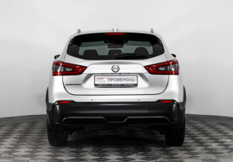 Подержанный автомобиль Nissan Qashqai 2019 года (6 фото)