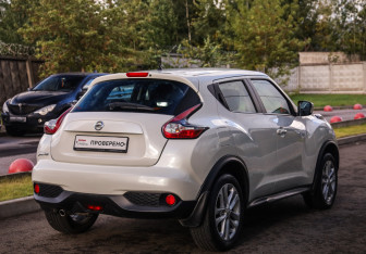 Подержанный автомобиль Nissan Juke 2018 года (6 фото)