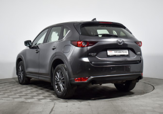 Подержанный автомобиль Mazda CX-5 2019 года (7 фото)