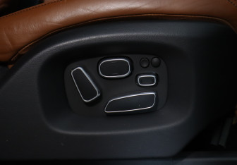 Подержанный автомобиль Land Rover Range Rover 2013 года (16 фото)