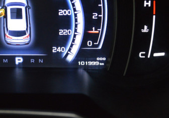 Подержанный автомобиль Geely Atlas 2021 года (15 фото)