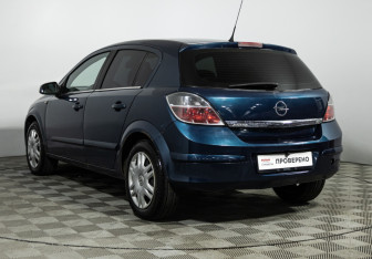 Подержанный автомобиль Opel Astra Hatchback 2007 года (7 фото)