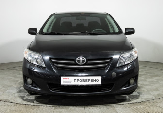 Подержанный автомобиль Toyota Corolla Sedan 2008 года (2 фото)