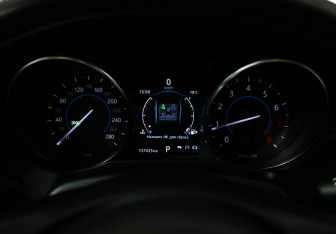 Подержанный автомобиль Jaguar XF Sedan 2016 года (12 фото)