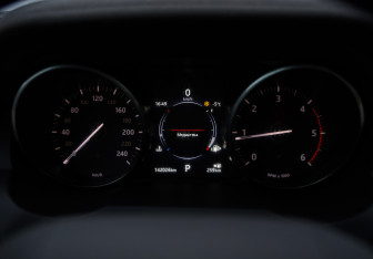 Подержанный автомобиль Land Rover Range Rover Evoque 2017 года (15 фото)