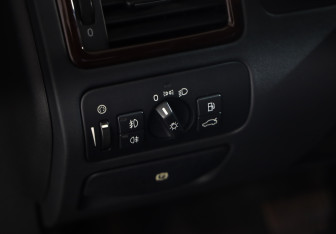 Подержанный автомобиль Volvo S80 2008 года (17 фото)