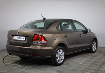Подержанный автомобиль Volkswagen Polo Sedan 2017 года (5 фото)