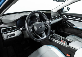 Подержанный автомобиль Geely Emgrand 2023 года (11 фото)
