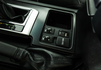 Подержанный автомобиль Toyota Land Cruiser Prado 2013 года (21 фото)