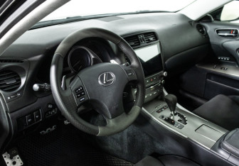 Подержанный автомобиль Lexus IS Sedan 2008 года (11 фото)
