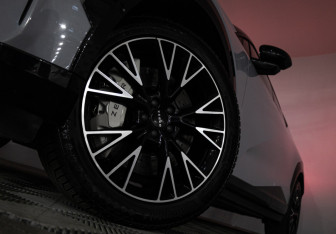 Подержанный автомобиль Zeekr X 2023 года (34 фото)