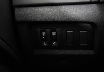 Подержанный автомобиль Renault Fluence 2012 года (15 фото)