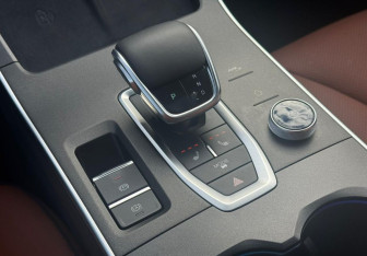 Подержанный автомобиль Omoda C5 2023 года (13 фото)