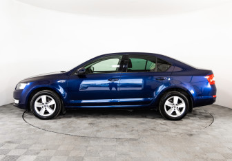 Подержанный автомобиль Skoda Octavia Liftback 2016 года (8 фото)