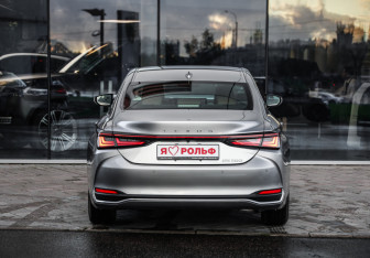 Новый Lexus ES 2025 (7 фото)