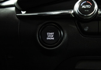 Подержанный автомобиль Mazda 3 Hatchback 2019 года (20 фото)