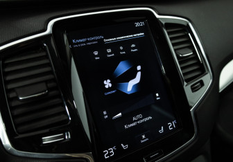 Подержанный автомобиль Volvo XC90 2019 года (19 фото)