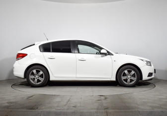 Подержанный автомобиль Chevrolet Cruze Sedan 2012 года (4 фото)