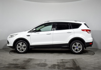 Подержанный автомобиль Ford Kuga 2015 года (8 фото)