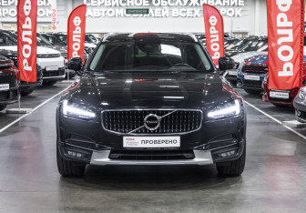 Подержанный автомобиль Volvo V90 Cross Country 2019 года (3 фото)