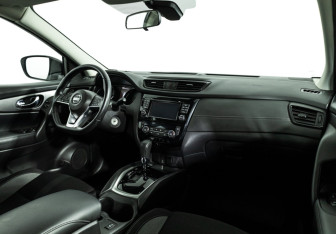 Подержанный автомобиль Nissan Qashqai 2020 года (9 фото)