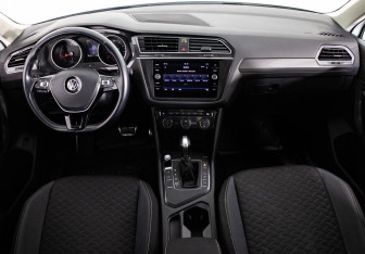 Подержанный автомобиль Volkswagen Tiguan 2018 года (11 фото)