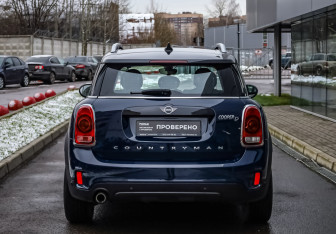 Подержанный автомобиль MINI Countryman 2018 года (6 фото)