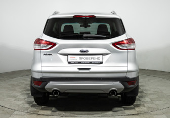 Подержанный автомобиль Ford Kuga 2013 года (6 фото)