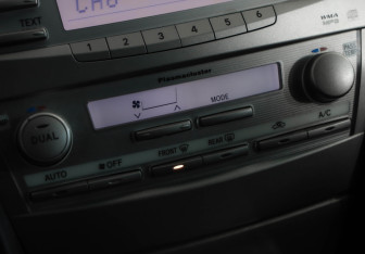 Подержанный автомобиль Toyota Camry Sedan 2011 года (15 фото)