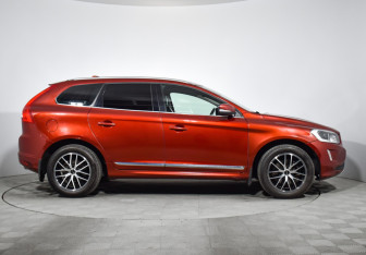 Подержанный автомобиль Volvo XC60 2015 года (4 фото)