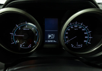 Подержанный автомобиль Toyota Land Cruiser Prado 2011 года (12 фото)