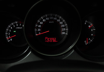 Подержанный автомобиль Kia Magentis 2010 года (12 фото)