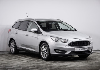 Подержанный автомобиль Ford Focus Wagon 2017 года (3 фото)