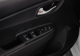 Подержанный автомобиль Kia Rio Sedan 2020 года (18 фото)