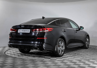 Подержанный автомобиль Kia Optima Sedan 2018 года (5 фото)