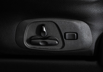 Подержанный автомобиль Mitsubishi Pajero 2014 года (28 фото)