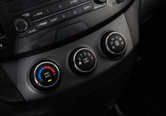 Подержанный автомобиль Hyundai Elantra Sedan 2007 года (13 фото)