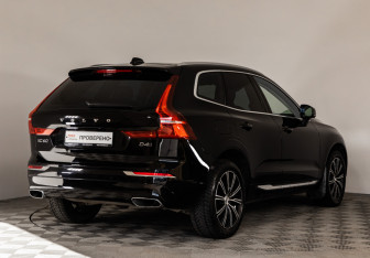 Подержанный автомобиль Volvo XC60 2021 года (5 фото)