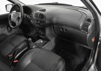 Подержанный автомобиль LADA (ВАЗ) Kalina Hatchback 2011 года (12 фото)