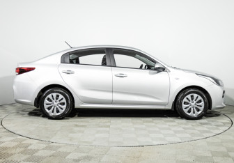 Подержанный автомобиль Kia Rio Sedan 2020 года (4 фото)