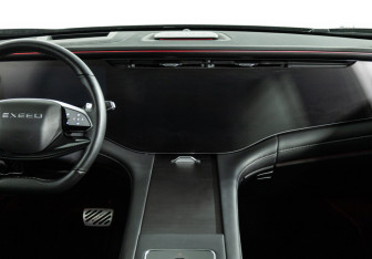 Подержанный автомобиль Exeed VX 2023 года (14 фото)