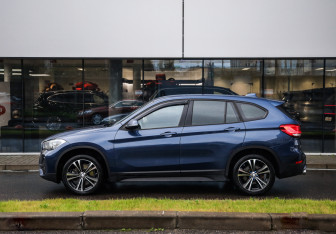 Подержанный автомобиль BMW X1 2021 года (9 фото)