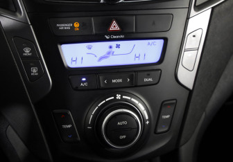 Подержанный автомобиль Hyundai Santa Fe 2014 года (18 фото)