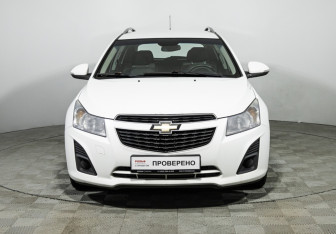 Подержанный автомобиль Chevrolet Cruze Wagon 2014 года (2 фото)