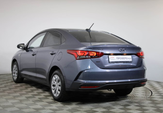 Подержанный автомобиль Hyundai Solaris Sedan 2021 года (6 фото)