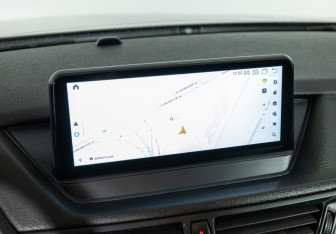 Подержанный автомобиль BMW X1 2013 года (15 фото)