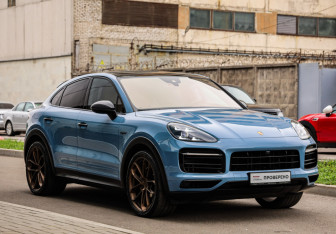 Подержанный автомобиль Porsche Cayenne 2021 года (5 фото)