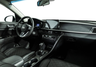 Подержанный автомобиль Kia Optima Sedan 2019 года (9 фото)