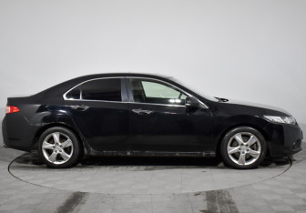 Подержанный автомобиль Honda Accord Sedan 2011 года (4 фото)