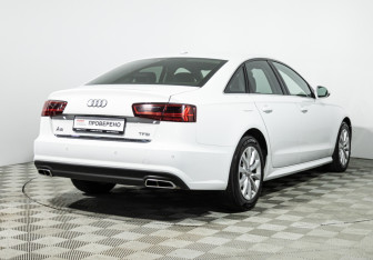 Подержанный автомобиль Audi A6 Sedan 2018 года (5 фото)